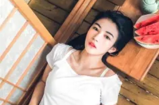知名网红人设彻底崩塌！打着爱国旗号捞金豪掷六百万悄悄移民